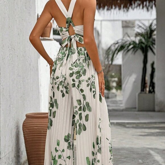 Multicolor Boho Women's V-Neck Plant Printed Pleated Jumpsuit - Picture 2 of 7